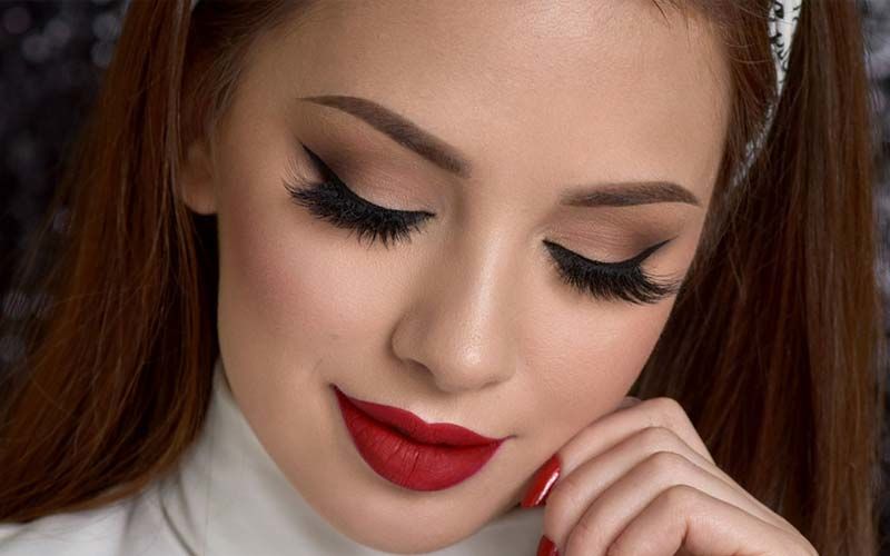 How To: Simple, Holiday Glam Look, The Sweetest Thing