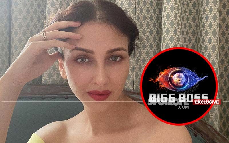 Saumya Tandon Quits Bhabiji Ghar Par Hain To Be A Part Of Salman Khan's Bigg Boss 14? EXCLUSIVE