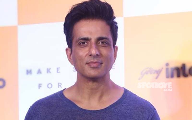 Sonu Sood Shares The Unbelievably Long List Of Help Messages He Receives; Apologises If He Missed Replying To Any As It's Not 'Humanly Possible'