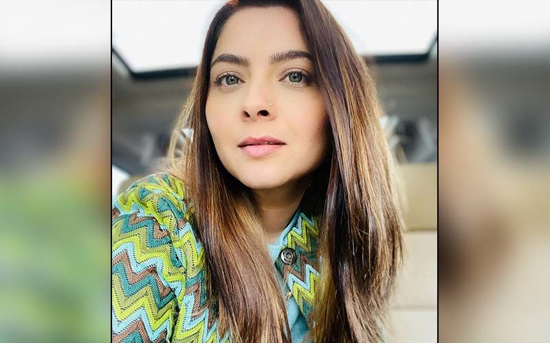 Mata Sanman 2021: Sonalee Kulkarni's Traditional Saree Look With A Bareback Blouse Raises Temperatures