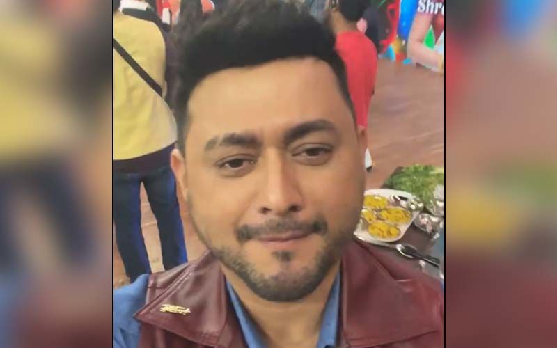 Swwapnil Joshi's Ravishing Avatar In Monochrome Leaves Netizens Spellbound