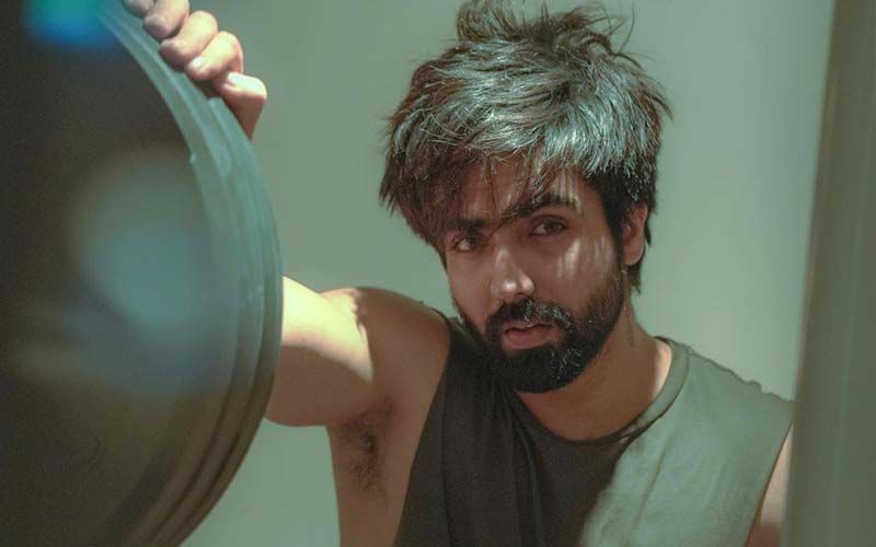 Harrdy Sandhu’s Workout Pictures Will Inspire You To Sweat It Out More; Have A Look
