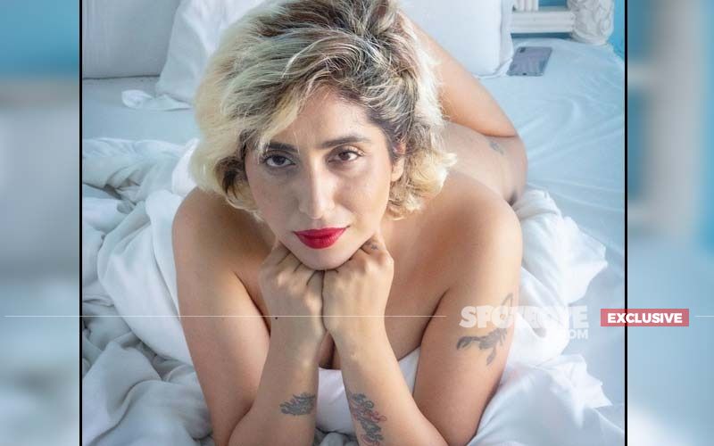 Bigg Boss OTT First Confirmed Contestant Neha Bhasin: 'I Am Not Comfortable Sharing The Bed, It's Too Random'-EXCLUSIVE VIDEO
