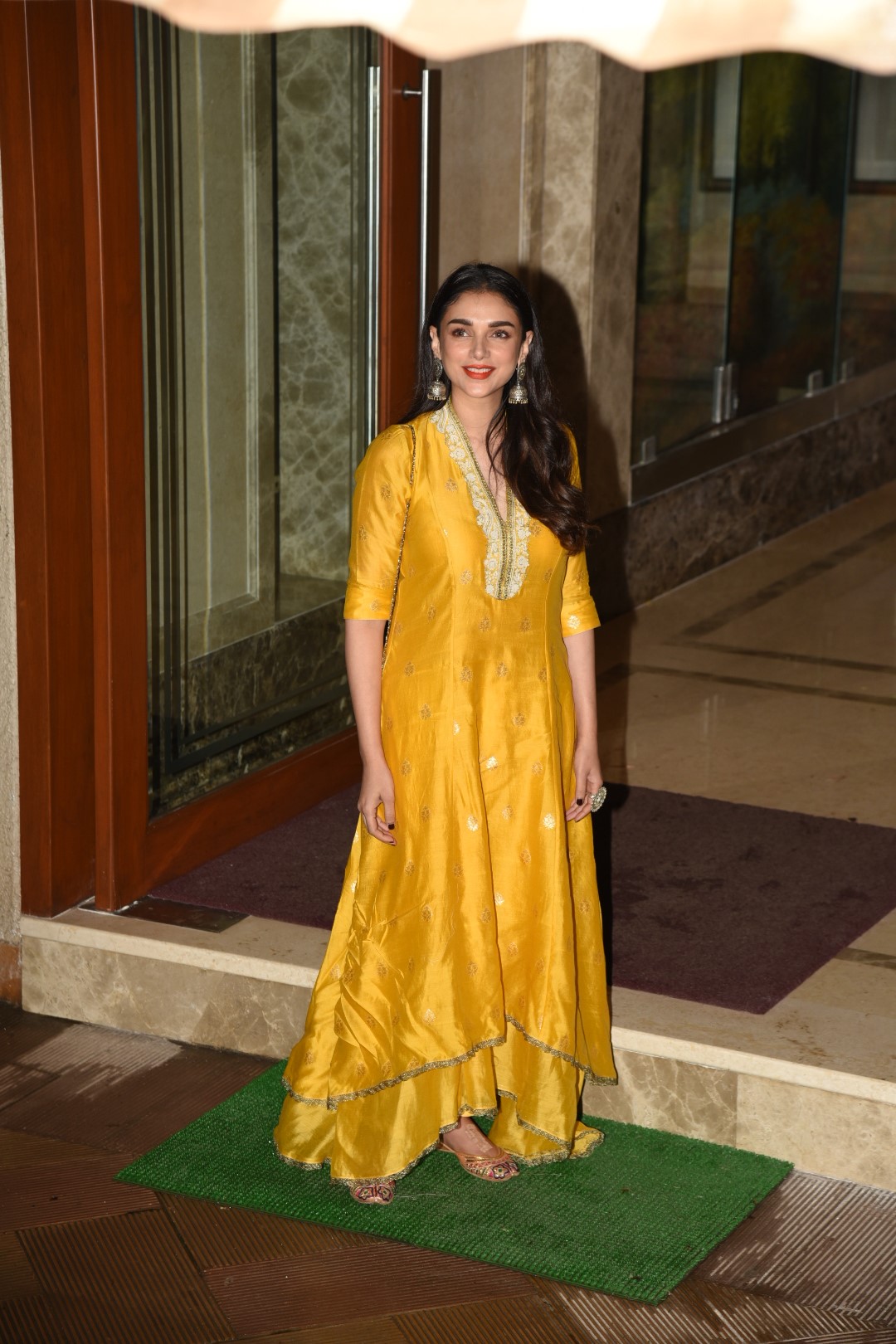 aditi rao hydari at sanjay dutts ganpati festivities