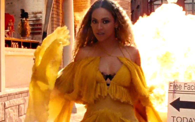 Beyonce’s Lemonade debuts at #1 at Billboard Top 200