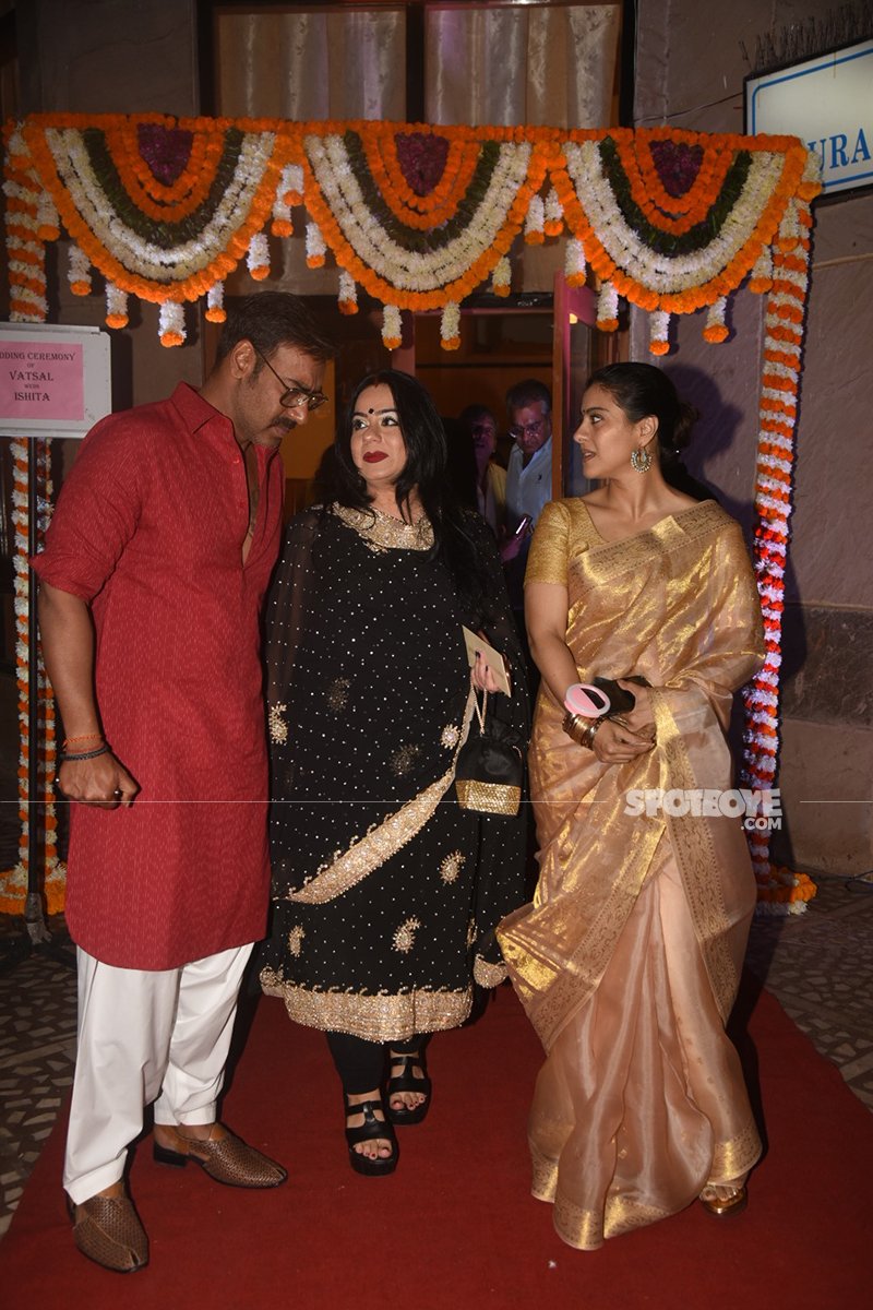 ajay devgn and kajol at vatsal seth and ishita dutta wedding ceremony at iskon temple