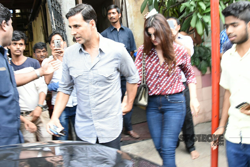 akshay kumar and wife twinkle khanna snapped post lunch