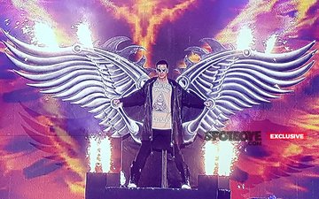 EXCLUSIVE VIDEOS: Stupendous Music Launch Of Rajinikanth-Akshay Kumar Starrer Robot 2.0 In Dubai