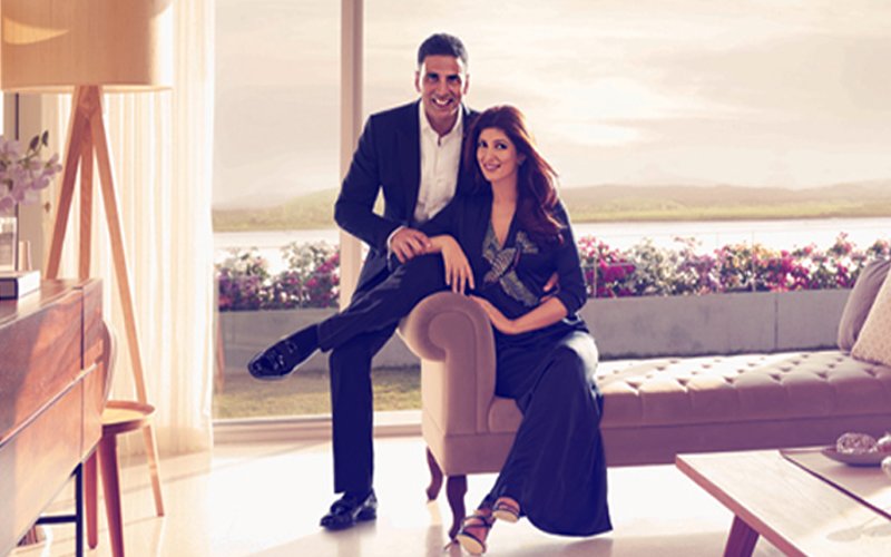 Twinkle Khanna Forgets Her Wedding Date. Here's How Akshay Kumar Reminds Her