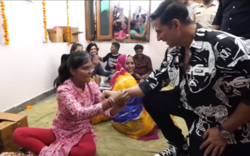 Akshay Kumar Gets EMOTIONAL As Jaipur Women Artisans Tie Rakhis To Him; Actor Says, ‘Aapka Pyaar Apni Kalai Par Sajake Lekar Jaa Raha Hoon’-See VIDEO