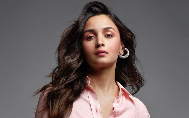 Alia Bhatt Is Totally Unrecognizable As She Turns Cover Girl For Leading Magazine! Netizens Speculate 'It’s The Photoshop Or Maybe The Makeup!'-SEE PICS