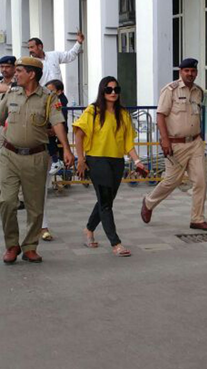 alvira khan at the airport