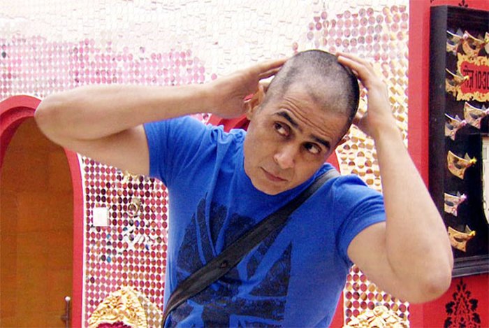 aman varma goes bald on bigg boss season 9