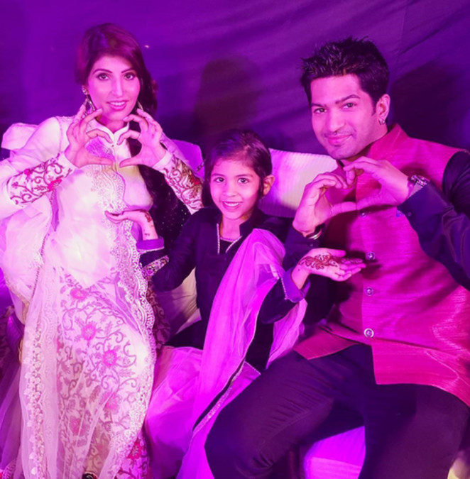 amit tandon with wife ruby and daughter jiyana