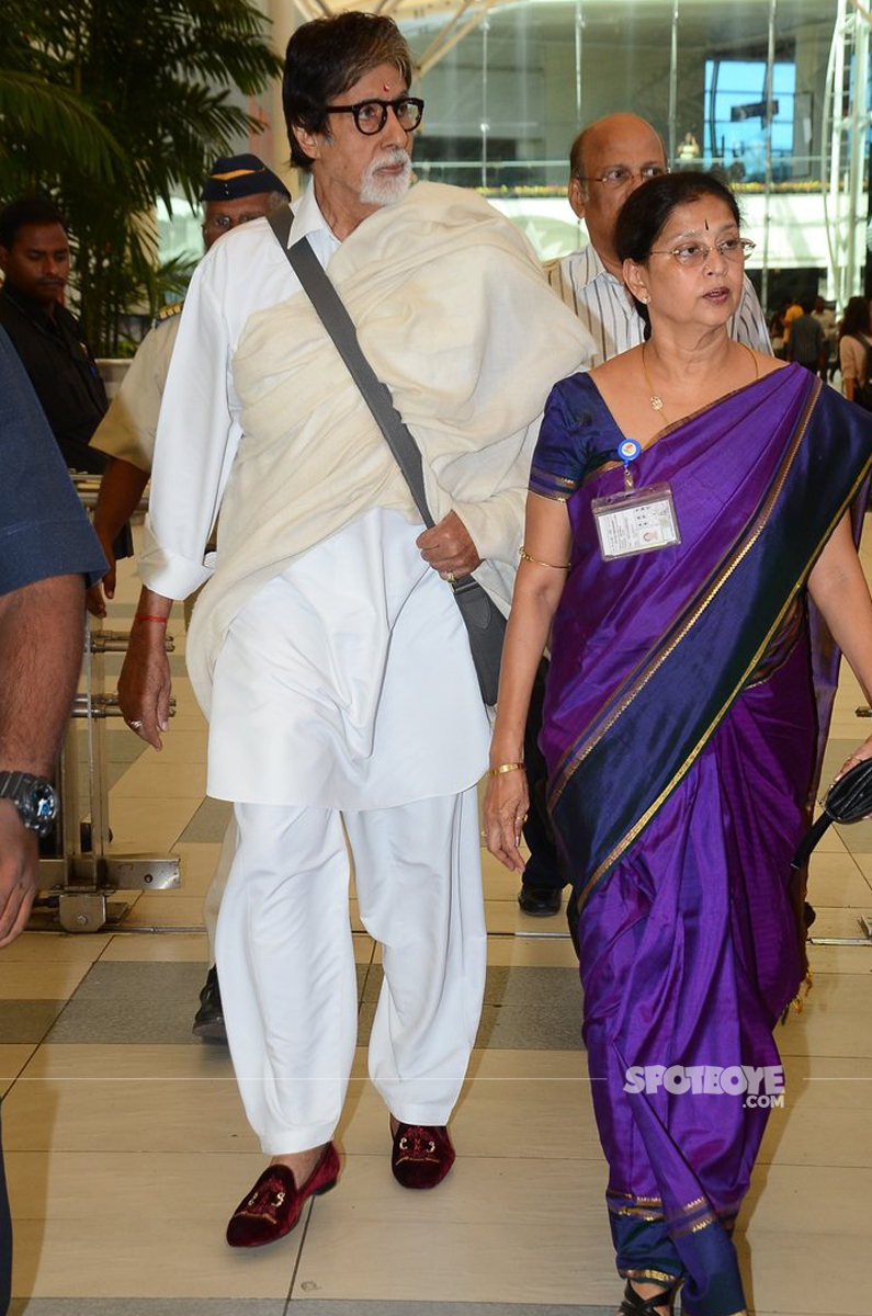 amitabh bachchan at the airport