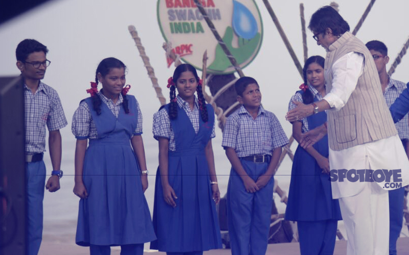 amitabh bachchan talks to kids