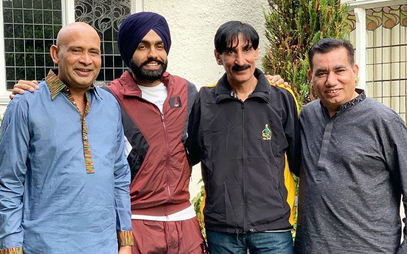 DREAM COME TRUE! Ammy Virk Meets Noted Pakistani Drama Artists, Shares Pic on Insta