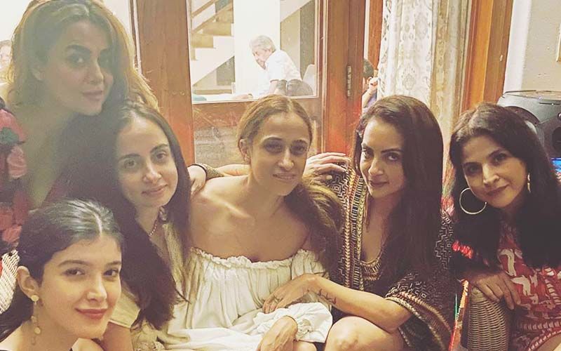 Amrita Arora, Shanaya Kapoor, Seema Khan And Their Girl Gang Enjoy Holidays In Goa; Give A Sneak-Peek Into ‘Goa Nites’