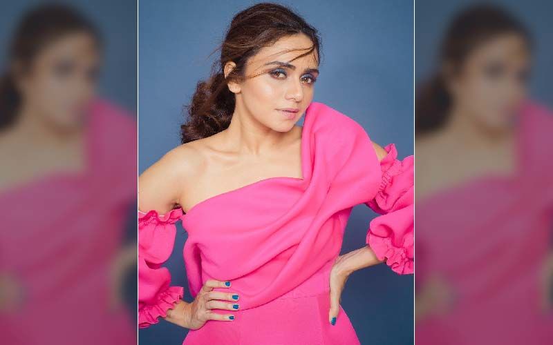 Amruta Khanvilkar In A Glam-Doll Avatar With This Candy Floss Look In Her Photoshoot