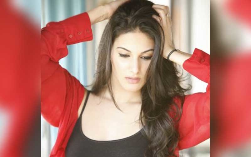 Amyra Wants To Visit A Strip Club!