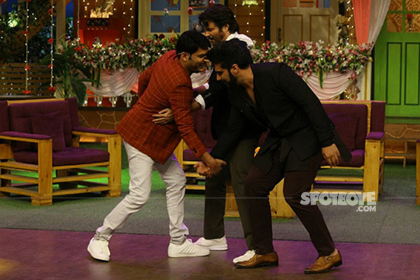 anil kapoor and arjun kapoor meet kapil sharma on the kapil sharma show mubarakan promotions