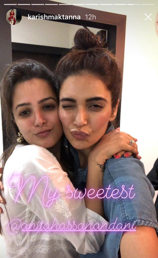 anita hassanandani and karishma tanna poses for a selfie