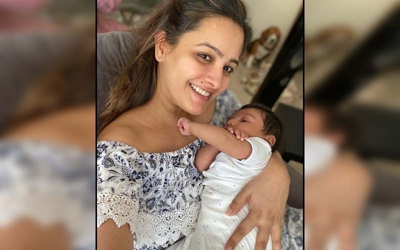 Anita Hassanandani Beams With Joy As She Poses For A Selfie With Her ‘Sons’; Actress Gushes Over Her ‘Oh So Perfect Life’