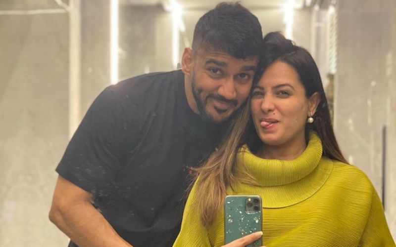 Mom-To-Be Anita Hassanandani Shares Her Easy Breezy Pregnancy Hair Care Routine; Reveals Champi From Hubby Rohit Reddy Did Wonders - VIDEO