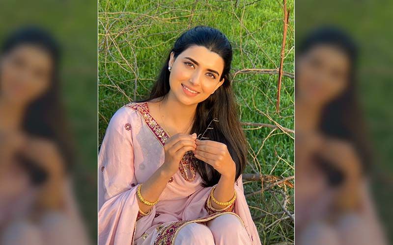 Nimrat Khera Xx Video Com - Nimrat Khaira Slays In An Off Pink Punjabi Suit, Says 'Kurti Meri Chit Di,  Dupatta Mera