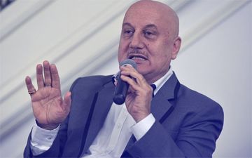 यूट्यूब पर आसानी से नहीं मिल रहा है 'द एक्सिडेंटल प्राइम मिनिस्टर' का ट्रेलर, अनुपम खेर ने जाहिर की नाराजगी