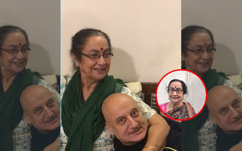 Anupam Kher's Mother Dulari's Childlike Innocence On The Streets Of New York Is Absolutely Adorbs, Video Inside