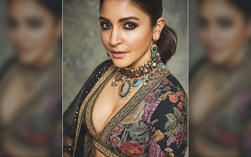 5 Make-Up Looks Of Anushka Sharma To Steal For Your Wedding
