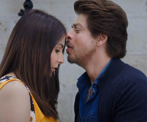 anushka sharma and shah rukh khan in hawayein anushka sharma and shah rukh khan in hawayein