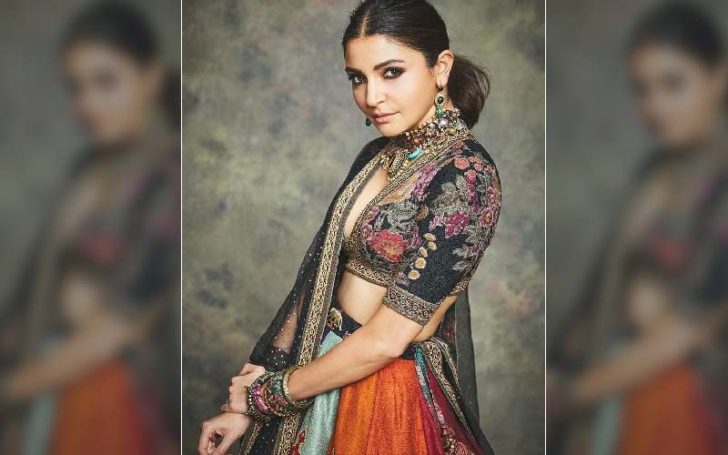 Anushka Sharma Is The Queen Of Smoky Eyes; Up Your Eye-Makeup Game Taking Tips From The Diva