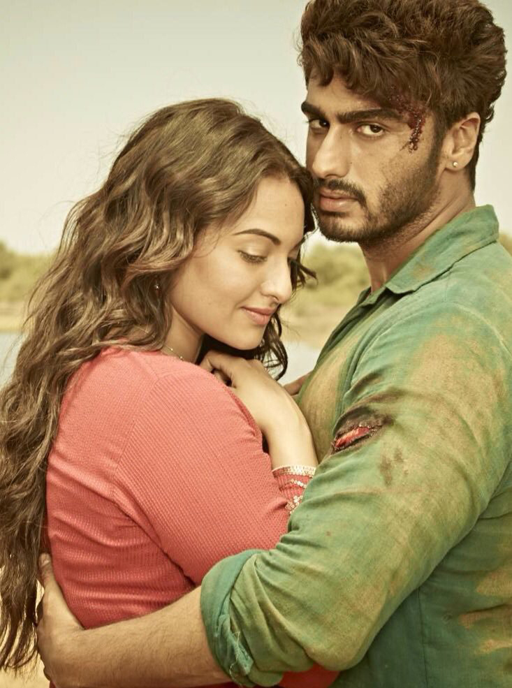 arjun kapoor sonakshi sinha in a movie still from tevar