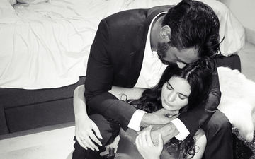 प्रेग्नेंट गर्लफ्रेंड के साथ लंच डेट पर पहुंचे अर्जुन रामपाल, सफ़ेद टॉप में दिखा बेबी बंप