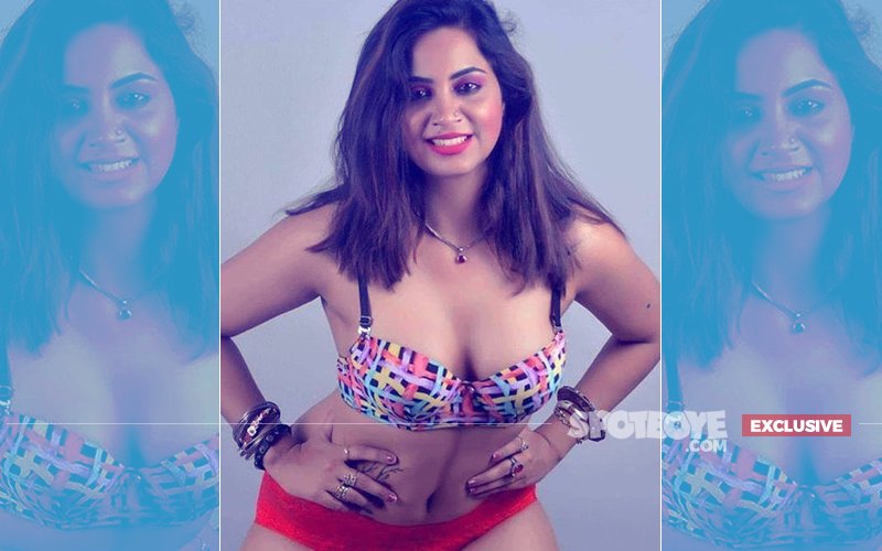 After EVICTION From Bigg Boss 11, Arshi Khan Is On The Sets Of ANOTHER REALITY SHOW