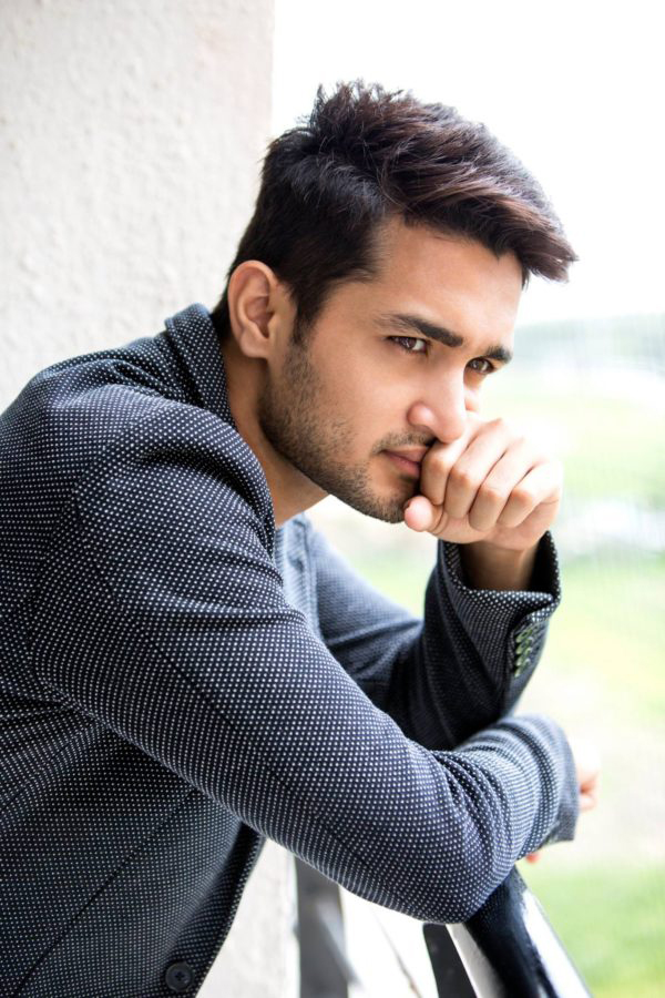 ashish bisht posing for a photo shoot picture