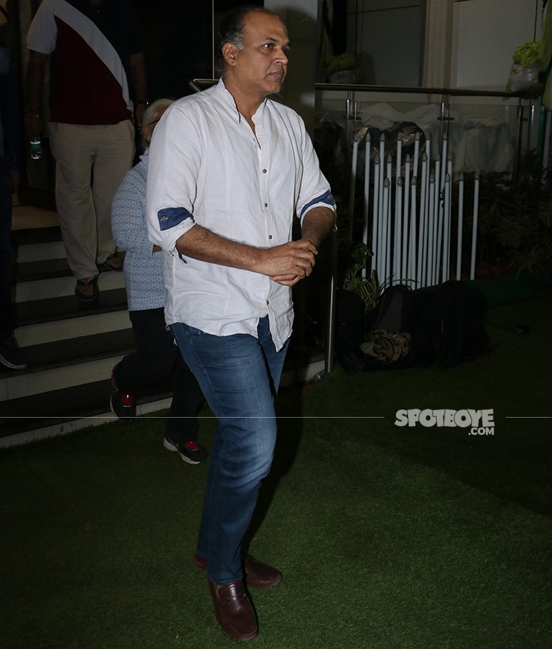 ashutosh gowariker at neeraj vora s prayer meet