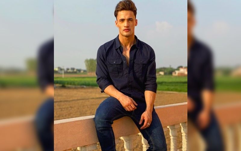 Bigg Boss 13's Asim Riaz Loses His Shirt And Flaunts His Tan And Chiselled Body – See Pic Inside