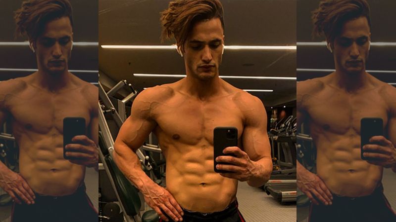 Bigg Boss 13’s Asim Riaz Tees-Up To Flaunt His Chiseled Body And Abs; Fans Go Gaga, ‘Haye Hero’ – PIC