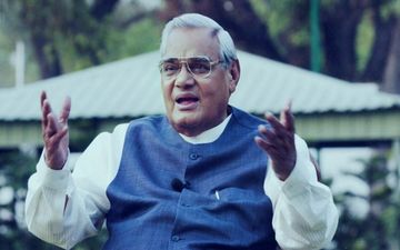 अटल बिहारी वाजपेयी के निधन पर बॉलीवुड सितारों ने जताया शोक