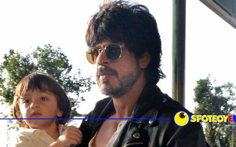 SRK-AbRam’s ‘Aww’ Moment at the airport