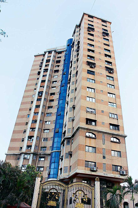 badrinath towers in versova