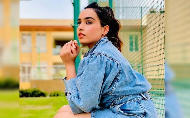 Singer Barbie Maan Does Casual Style Right In A Denim Dress And We Just Love It