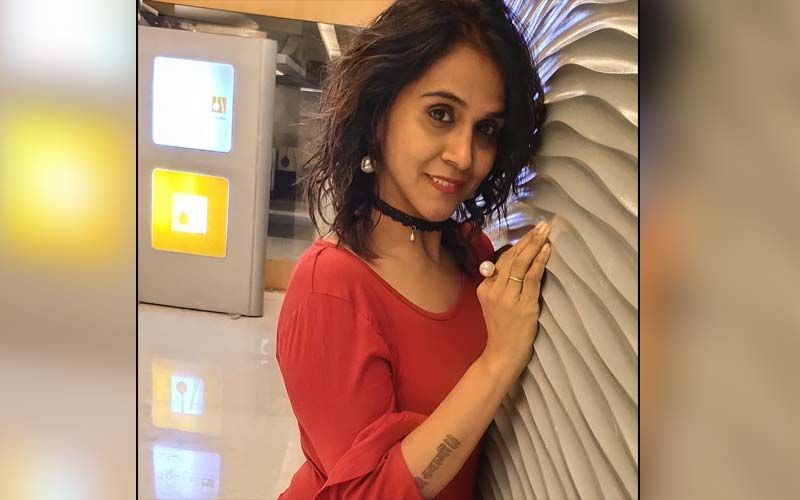 Marathi Celebrity Manjiri Oak Shows Her Cooking Prowess Amidst Lockdown On Instagram