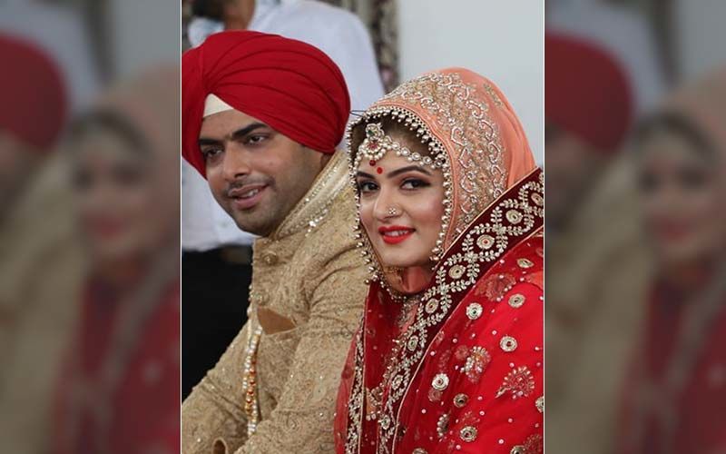 Actress Srabanti Chatterjee Shares Unseen Pictures From Her Wedding