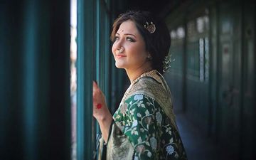 Swastika Mukherjee Shares A Painting Depicting Life Before Quarantine
