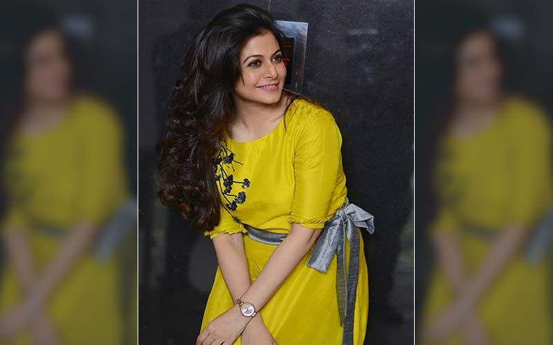 Koel Mallick Flaunts Her Baby Bump In Blue Polka Dress, Shares Pic On Instagram