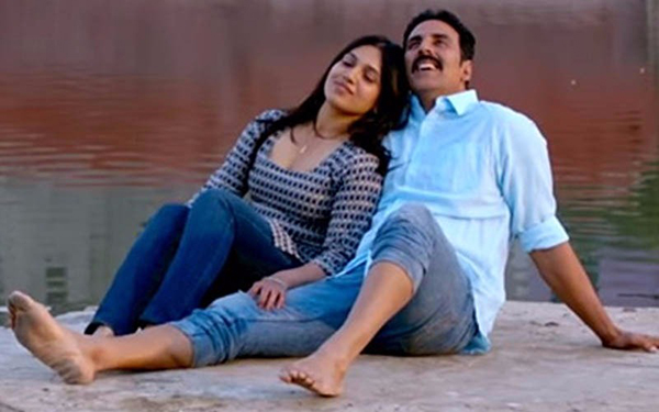 bhumi pednekar and akshay kumar in toilet ek prem katha